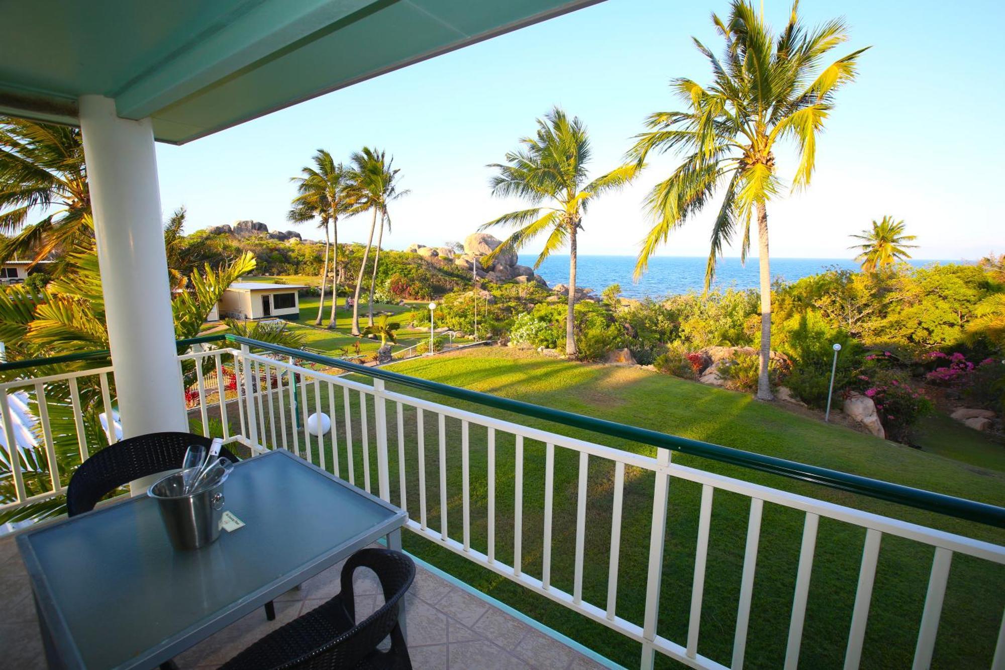Whitsunday Sands Resort Боуен Екстериор снимка